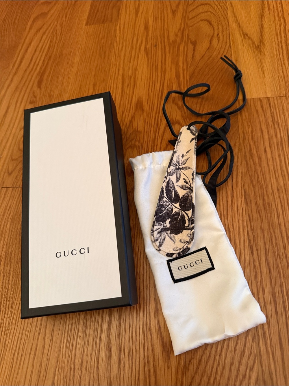 Gucci shoe horn